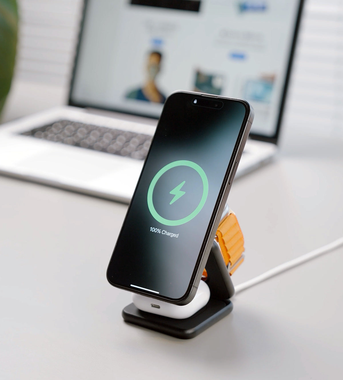 X40Q Qi2 Certified 3-in-1 MagSafe Foldable Charging Stand · Black