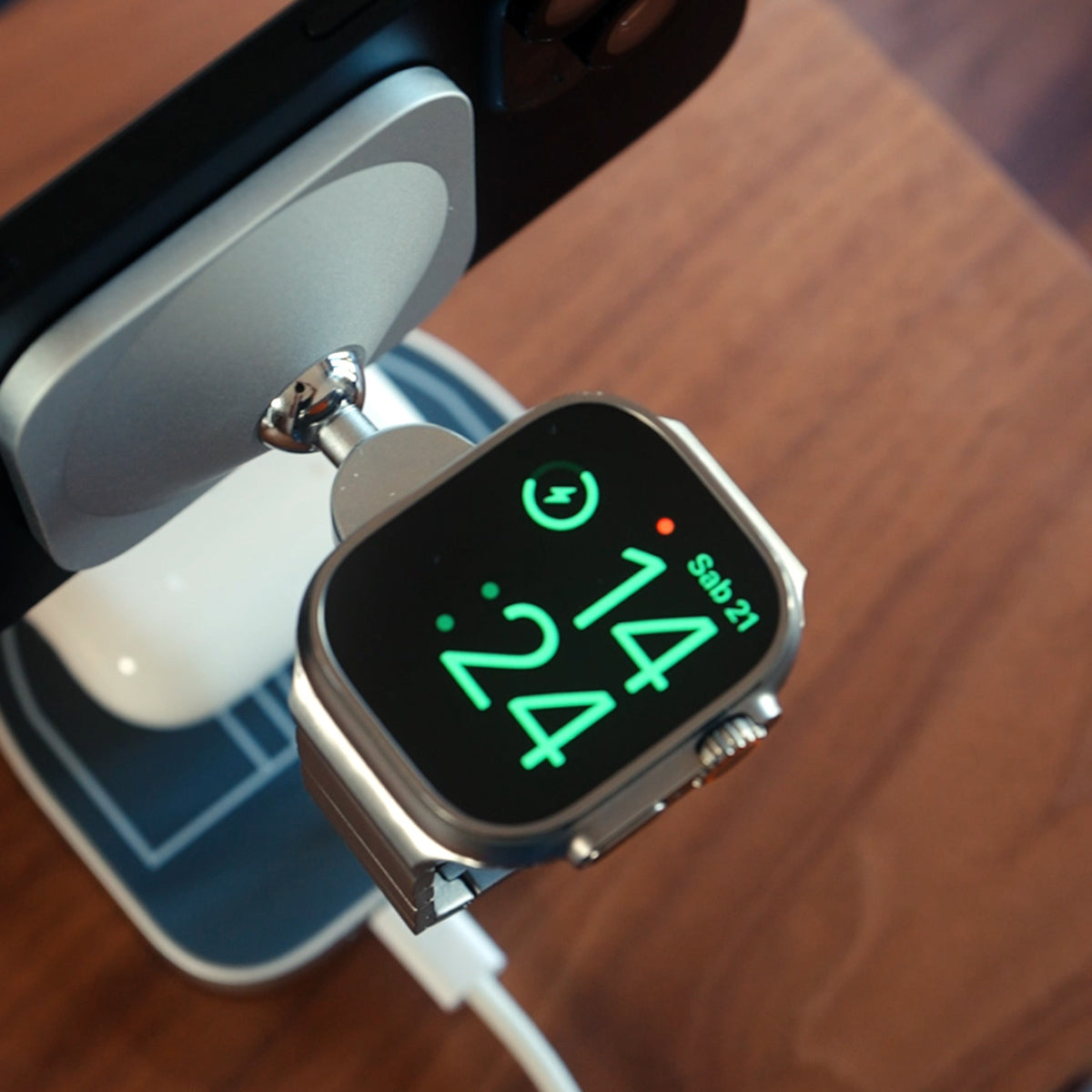 3-Point Power Creative 3-in-1 MagSafe Charging Stand · Gray