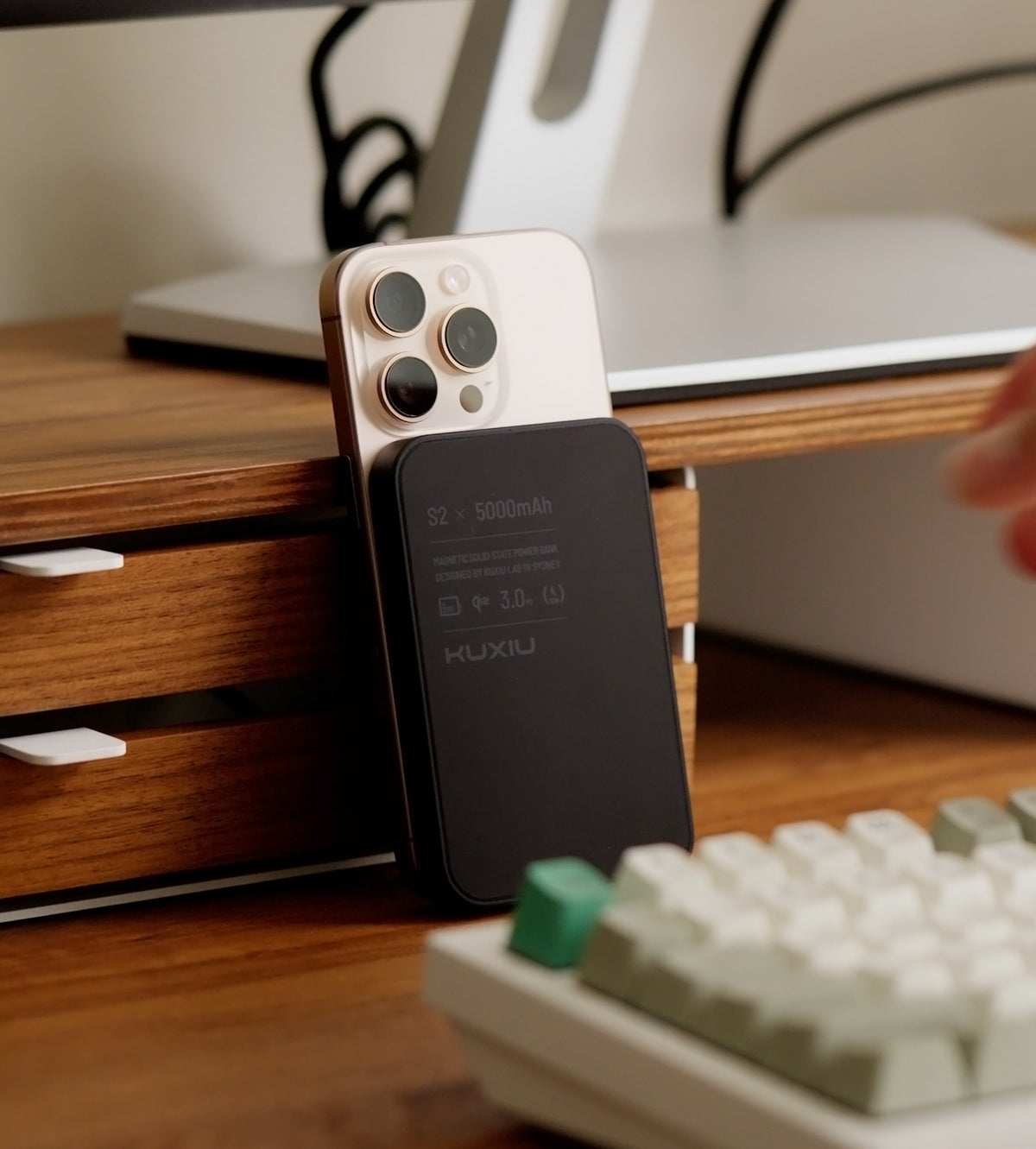 S2 Qi2-Certified MagSafe Solid-State Power Bank