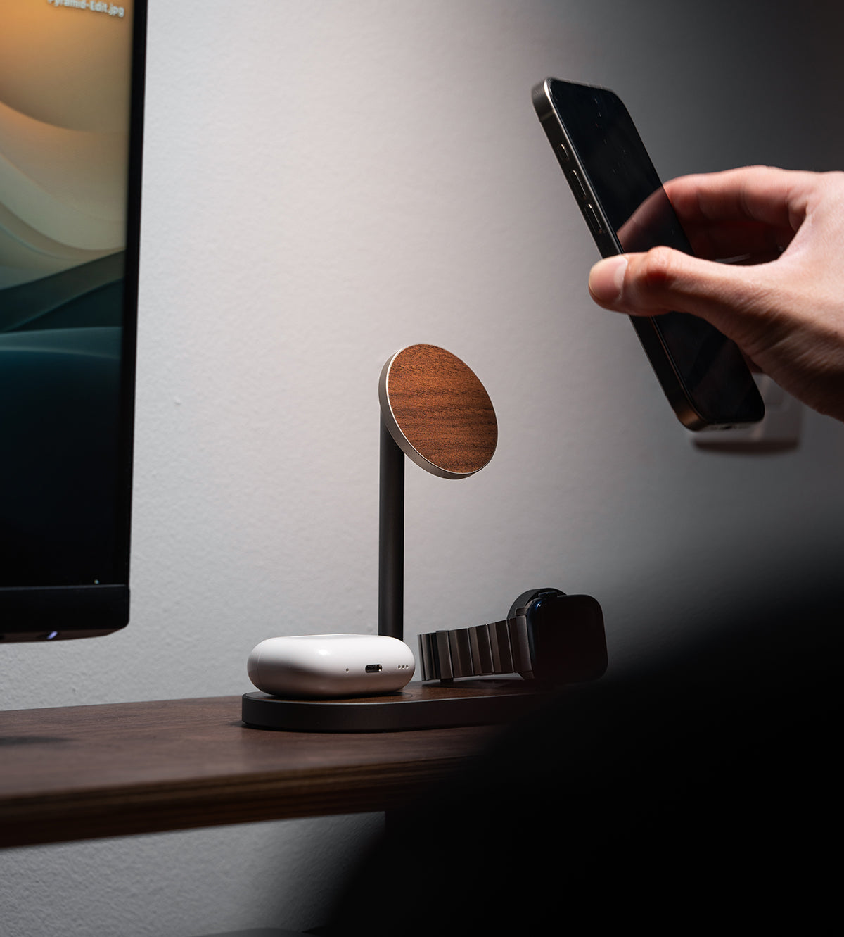 X23 Pro 3-in-1 MagSafe Charging Stand · Wood Grain