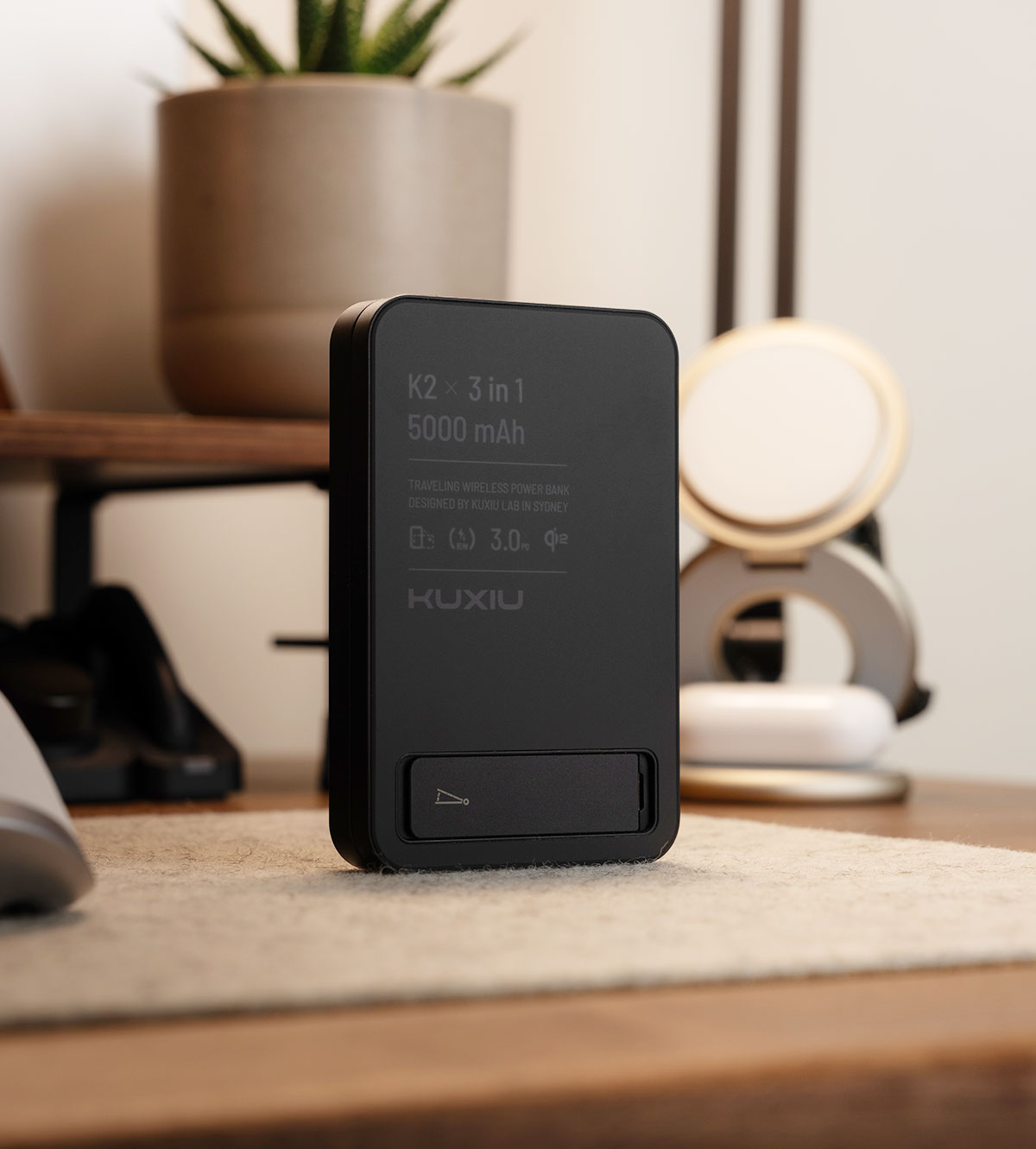 K2 Qi2-Certified 15W Fast Charging 3-in-1 MagSafe Power Bank · Black